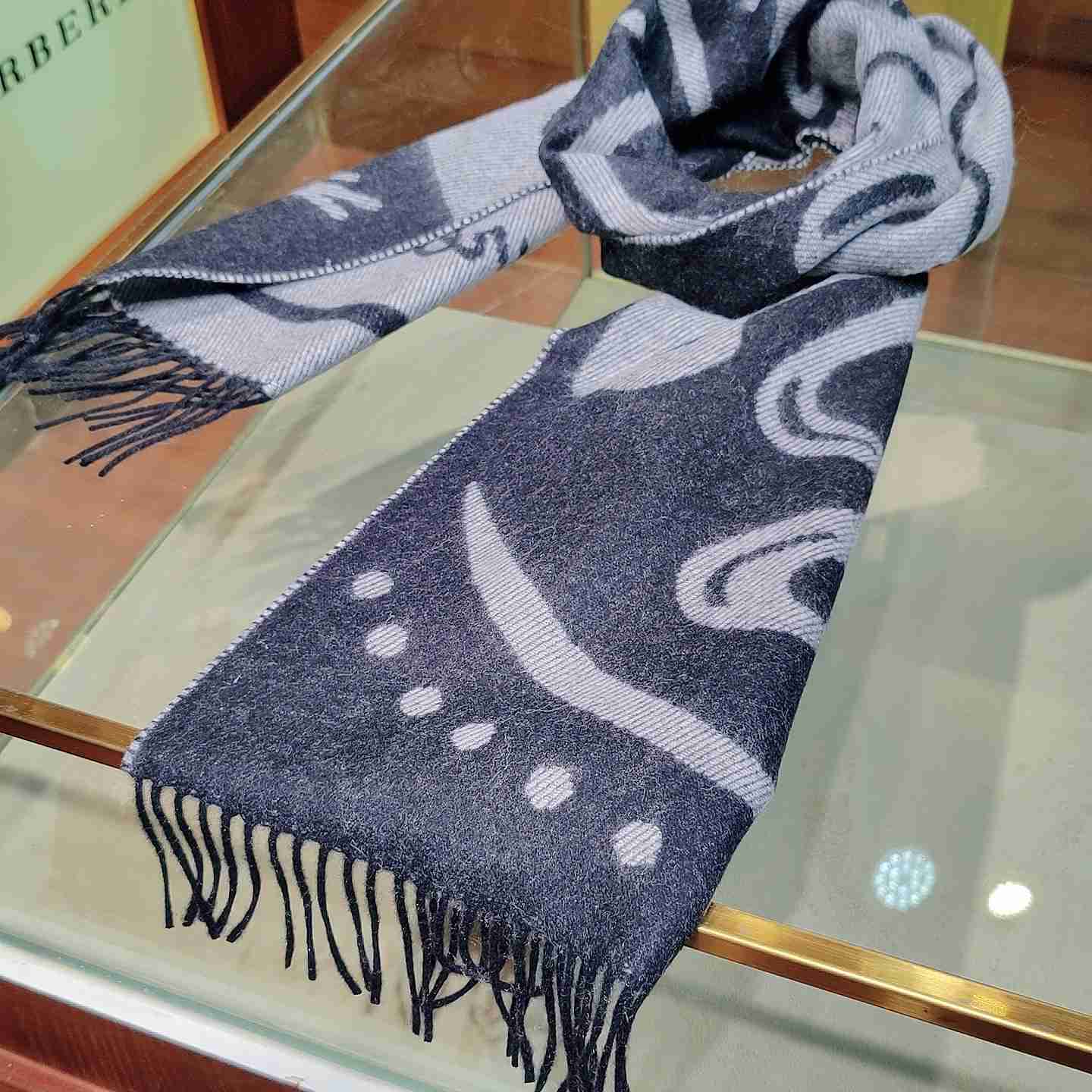 Burberry Mirrored Horse Cashmere Scarf - EUR FASHION