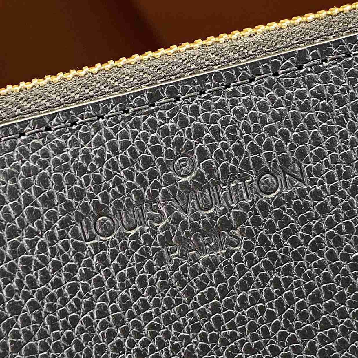 Louis Vuitton Daily Pouch  M62048 - EUR FASHION