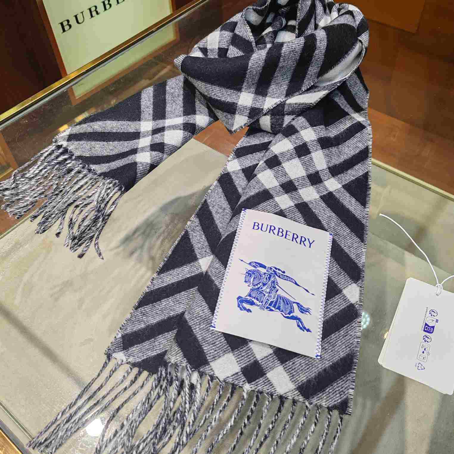 Burberry Check Cashmere Scarf - EUR FASHION