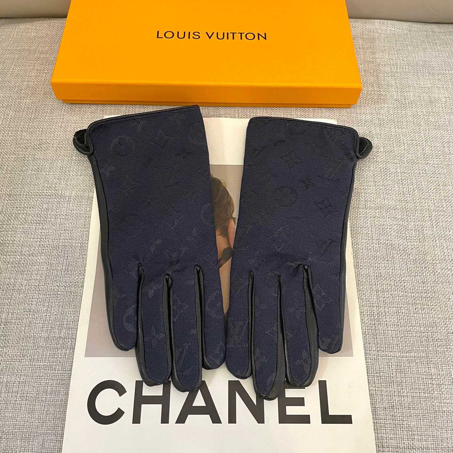 Louis Vuitton Gloves  - EUR FASHION