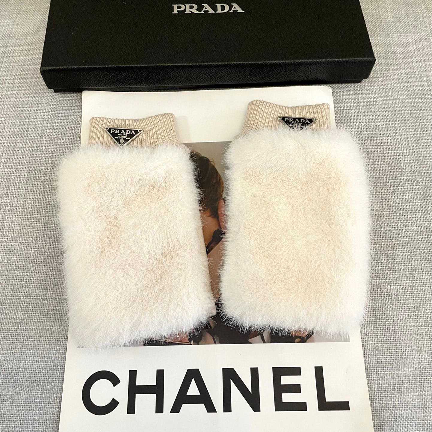 Prada Gloves  - EUR FASHION