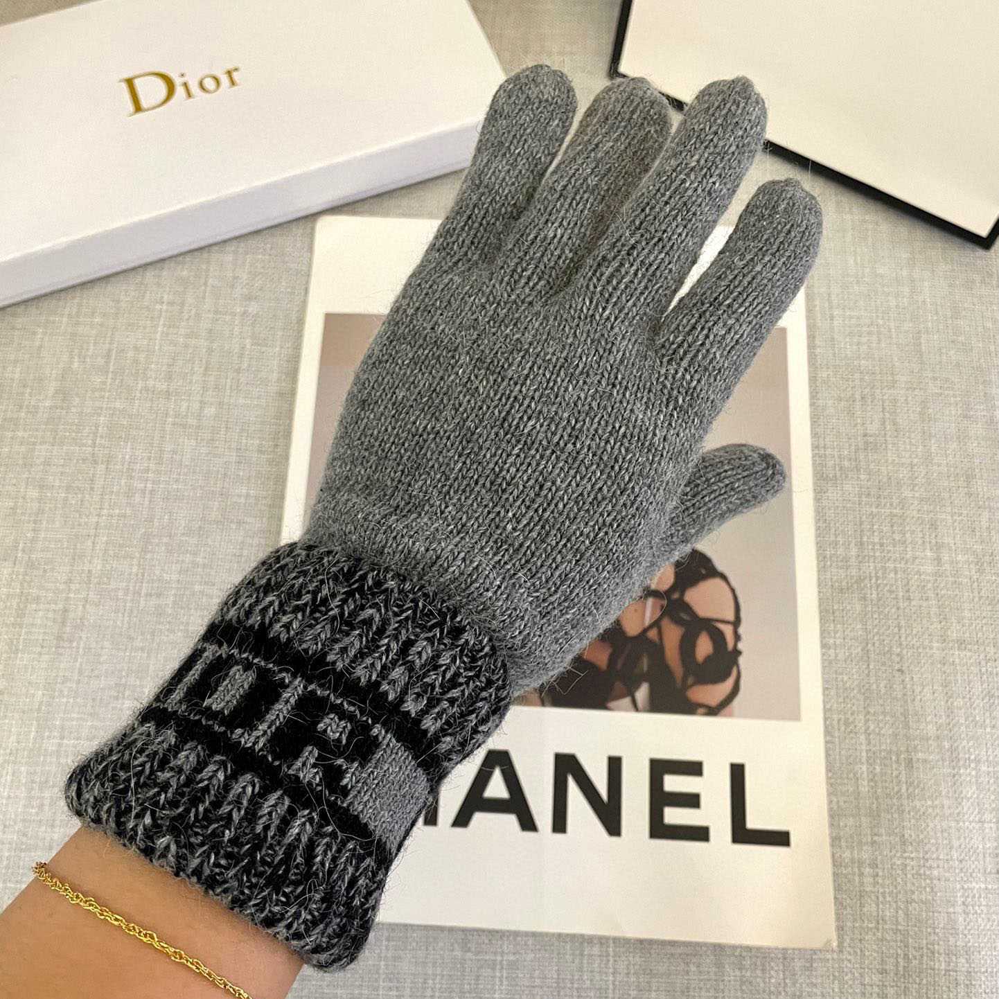 Dior Gloves  - EUR FASHION