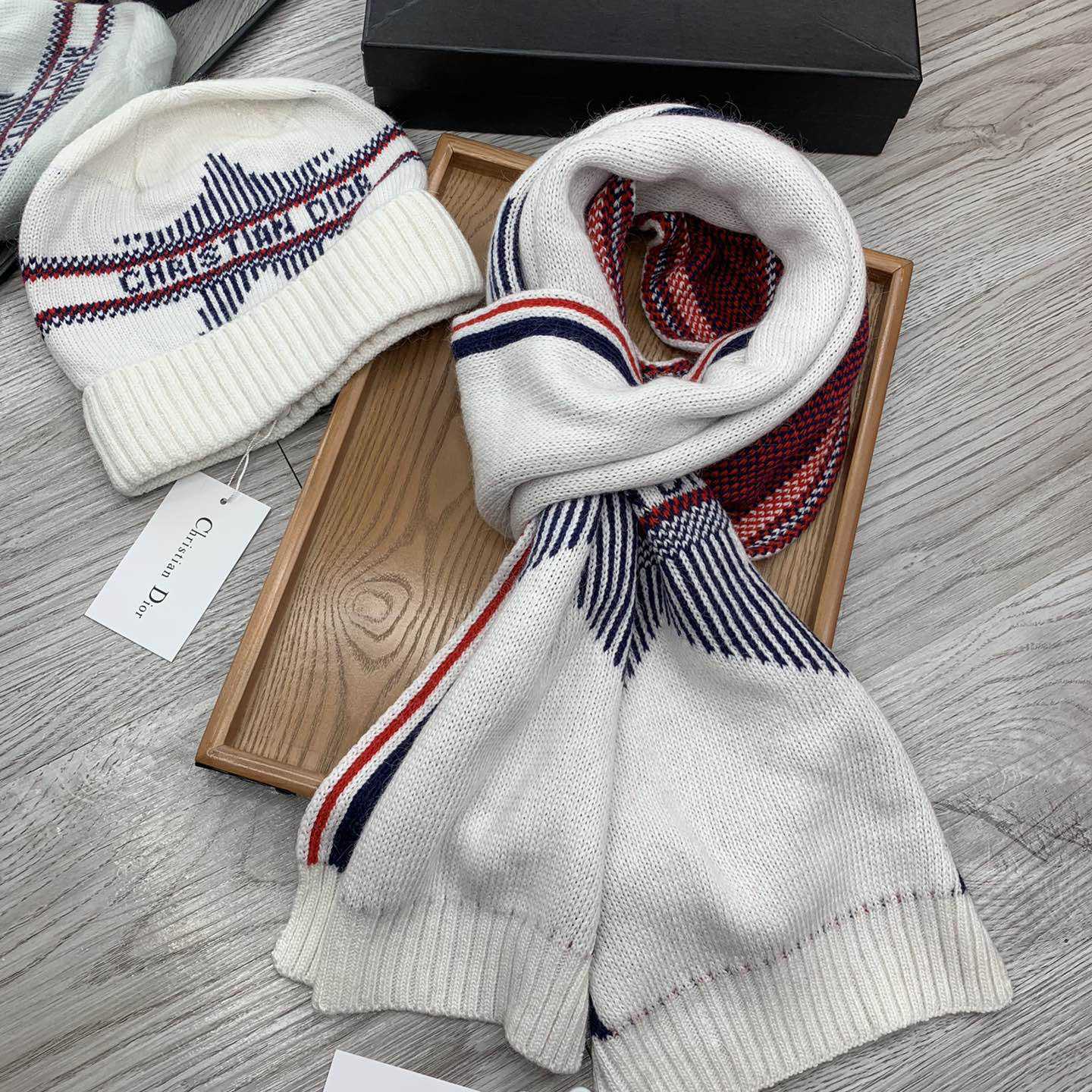 Dior Beanie And Scarf - EUR FASHION