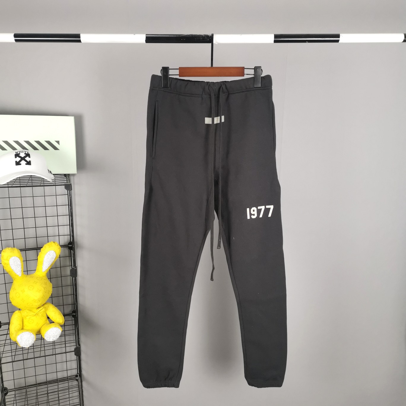 Fear of God Essentials Sweatpants - EUR FASHION