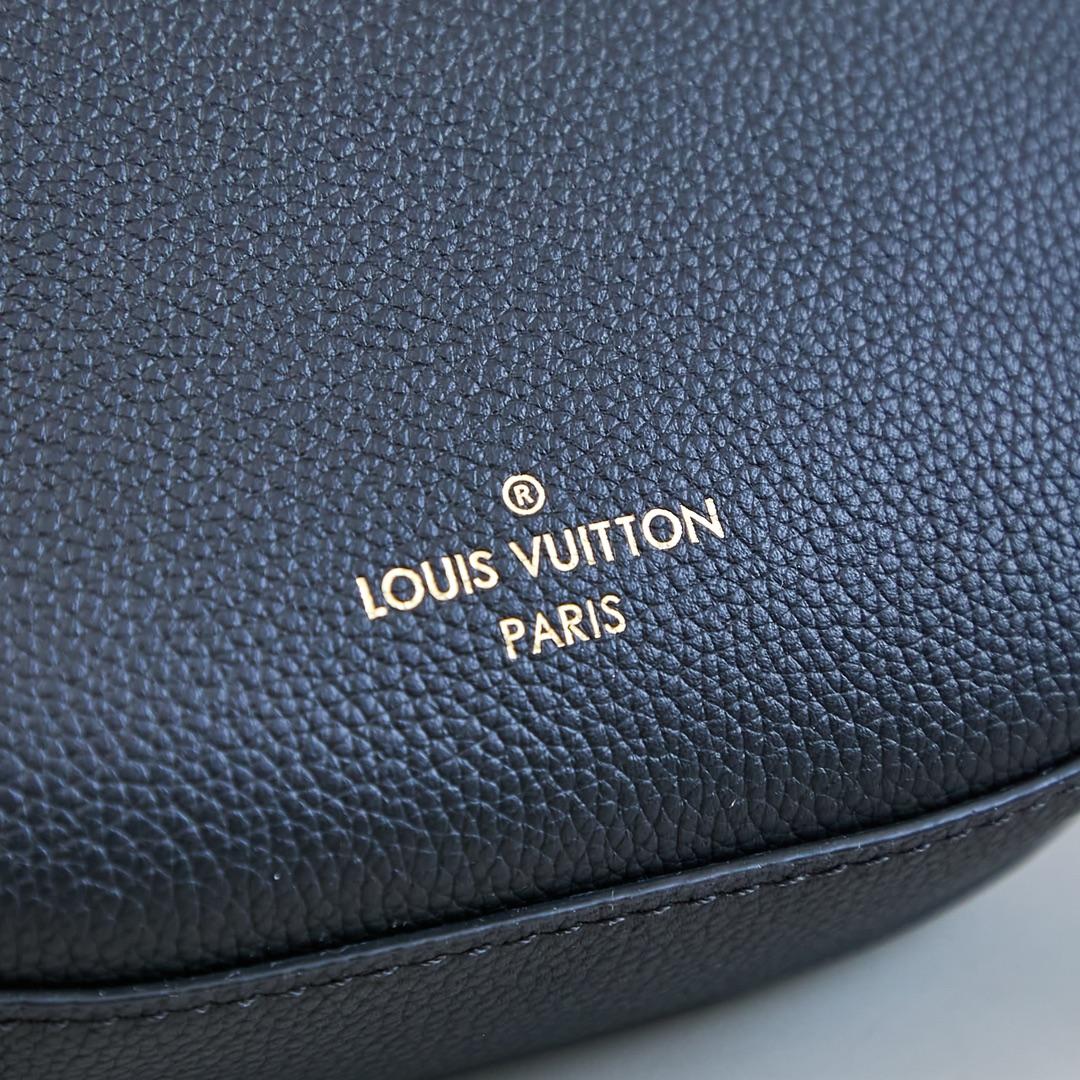 Louis Vuitton Low Key Bumbag   M11429 - EUR FASHION