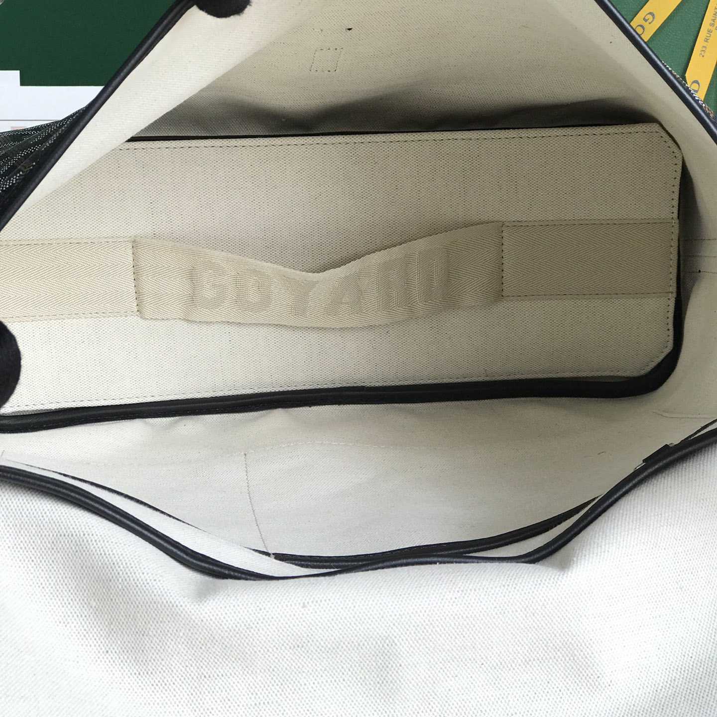 Goyard Capetien MM Messenger Bag   - EUR FASHION