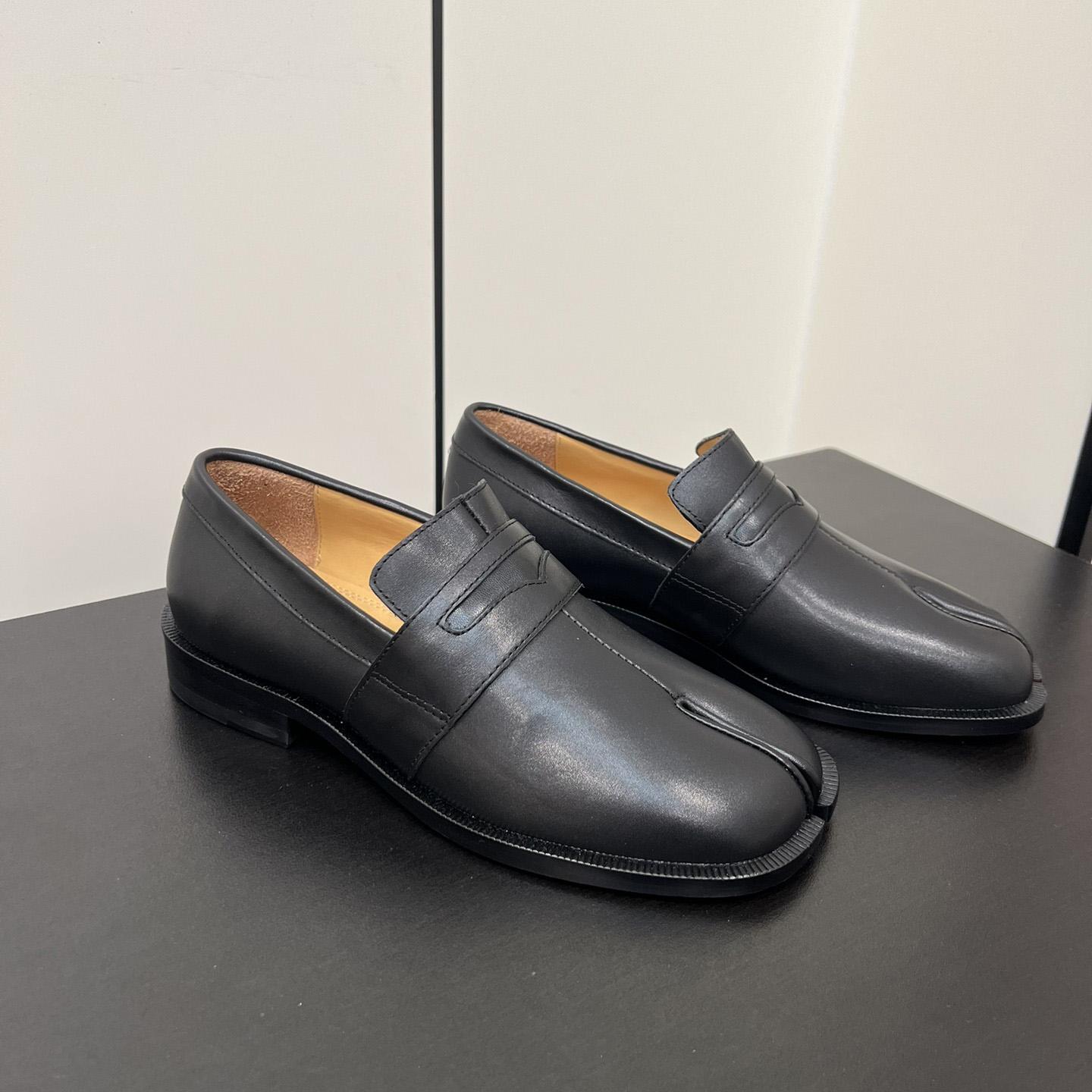 Maison Margiela Tabi Leather Loafers - EUR FASHION