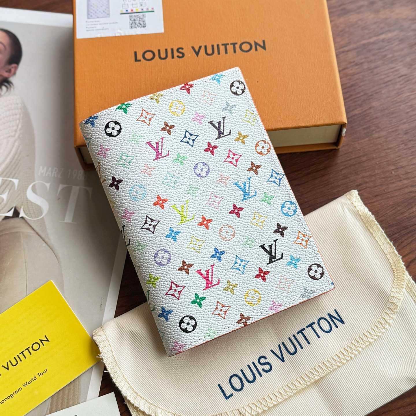 Louis Vuitton LV x TM Passport Cover   M14178 - EUR FASHION