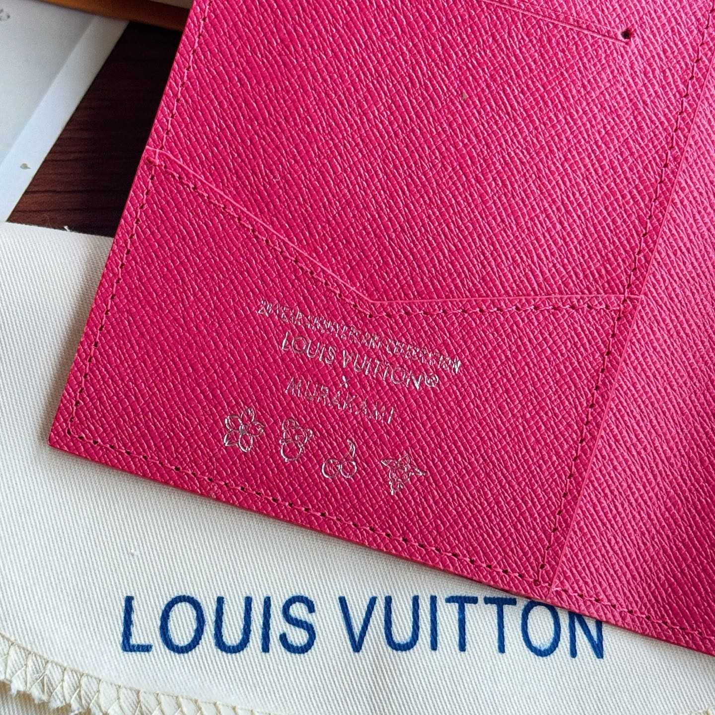 Louis Vuitton LV x TM Passport Cover   M14178 - EUR FASHION