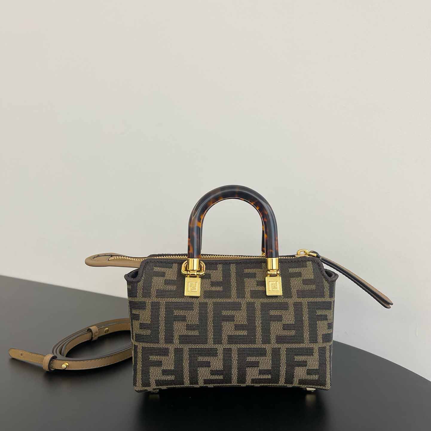 Fendi By The Way Tote Bag （17.5x18x8cm） - EUR FASHION