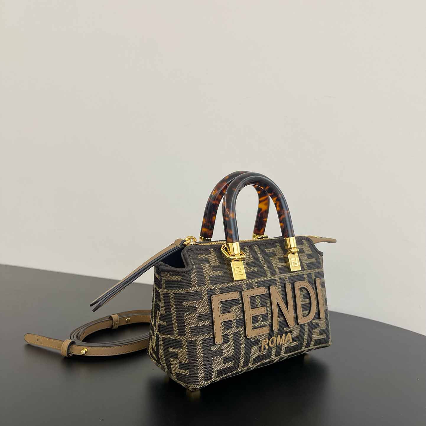 Fendi By The Way Tote Bag （17.5x18x8cm） - EUR FASHION