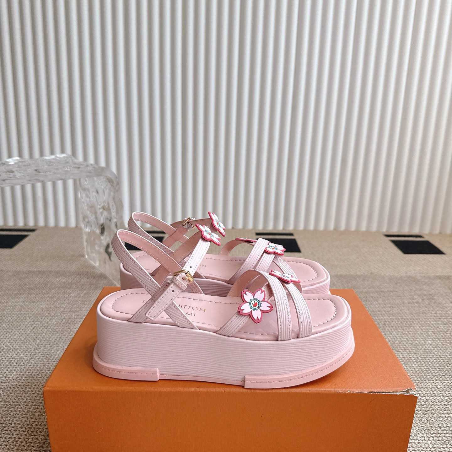 Louis Vuitton LV x TM Maya Platform Sandal  1AGWO2 - EUR FASHION