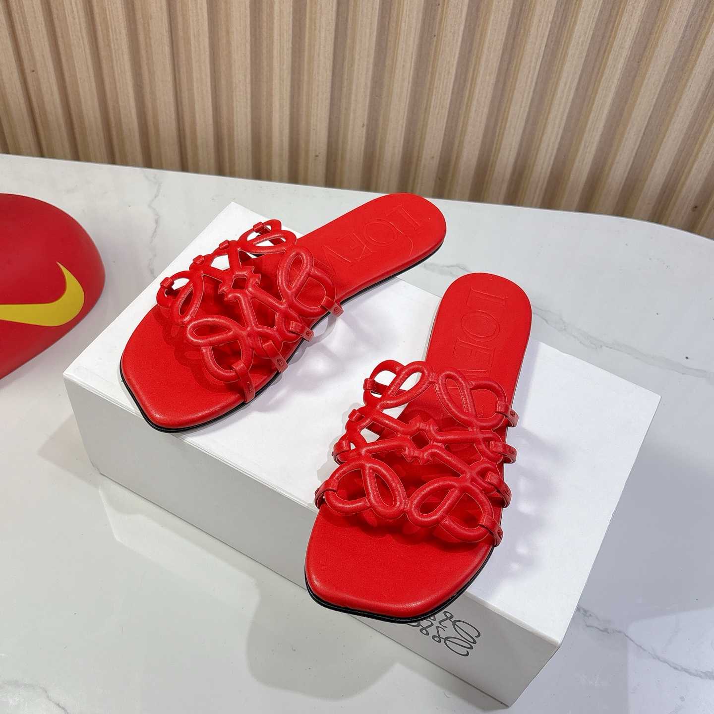 Loewe Petal Anagram Slide In Soft Calfskin - EUR FASHION