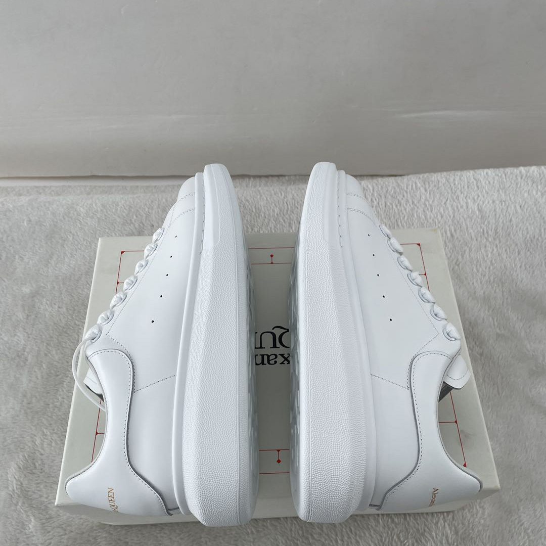 Alexander Mqueen Sneakers In White - EUR FASHION