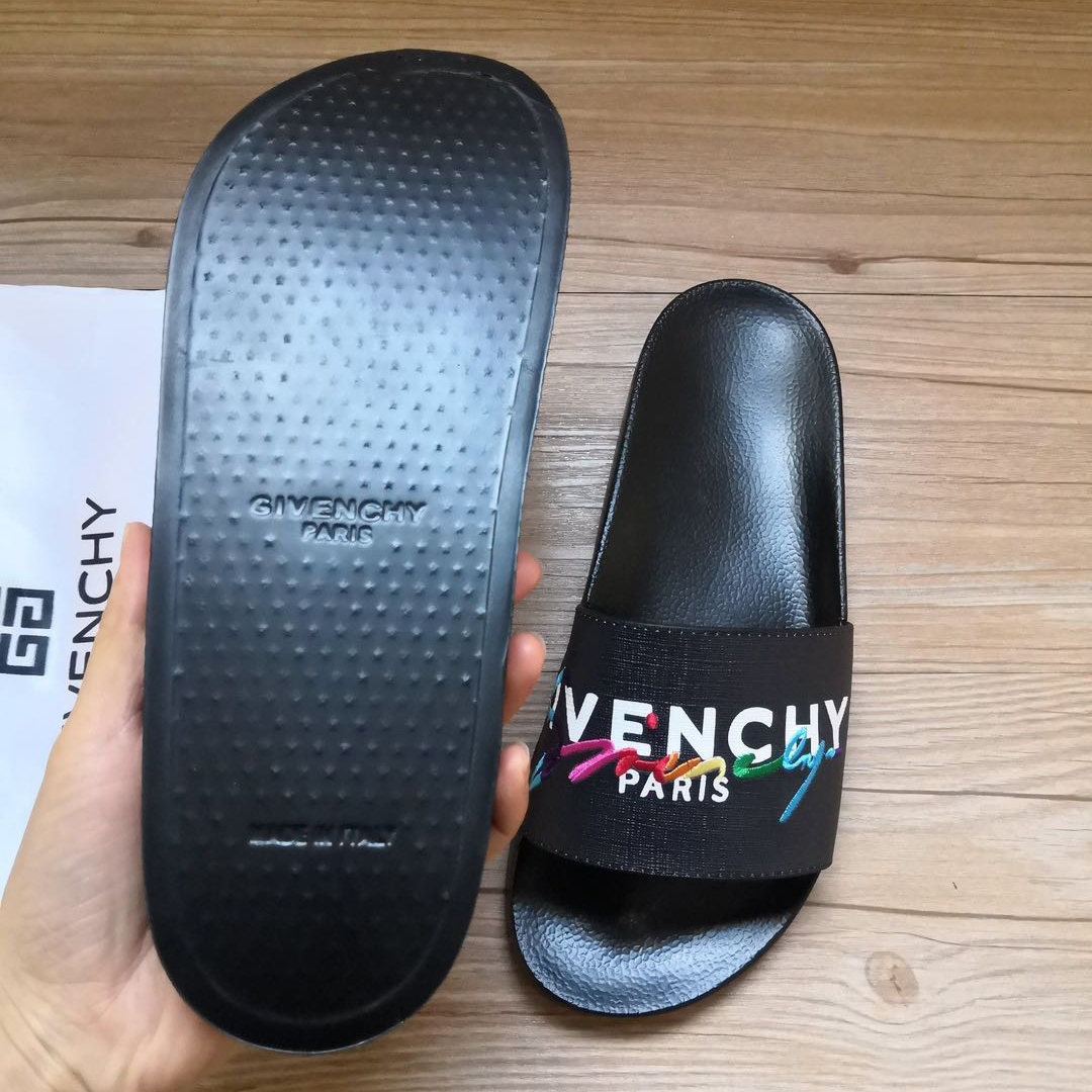 Givenchy Logo-Print Rubber Slides Sandals - EUR FASHION