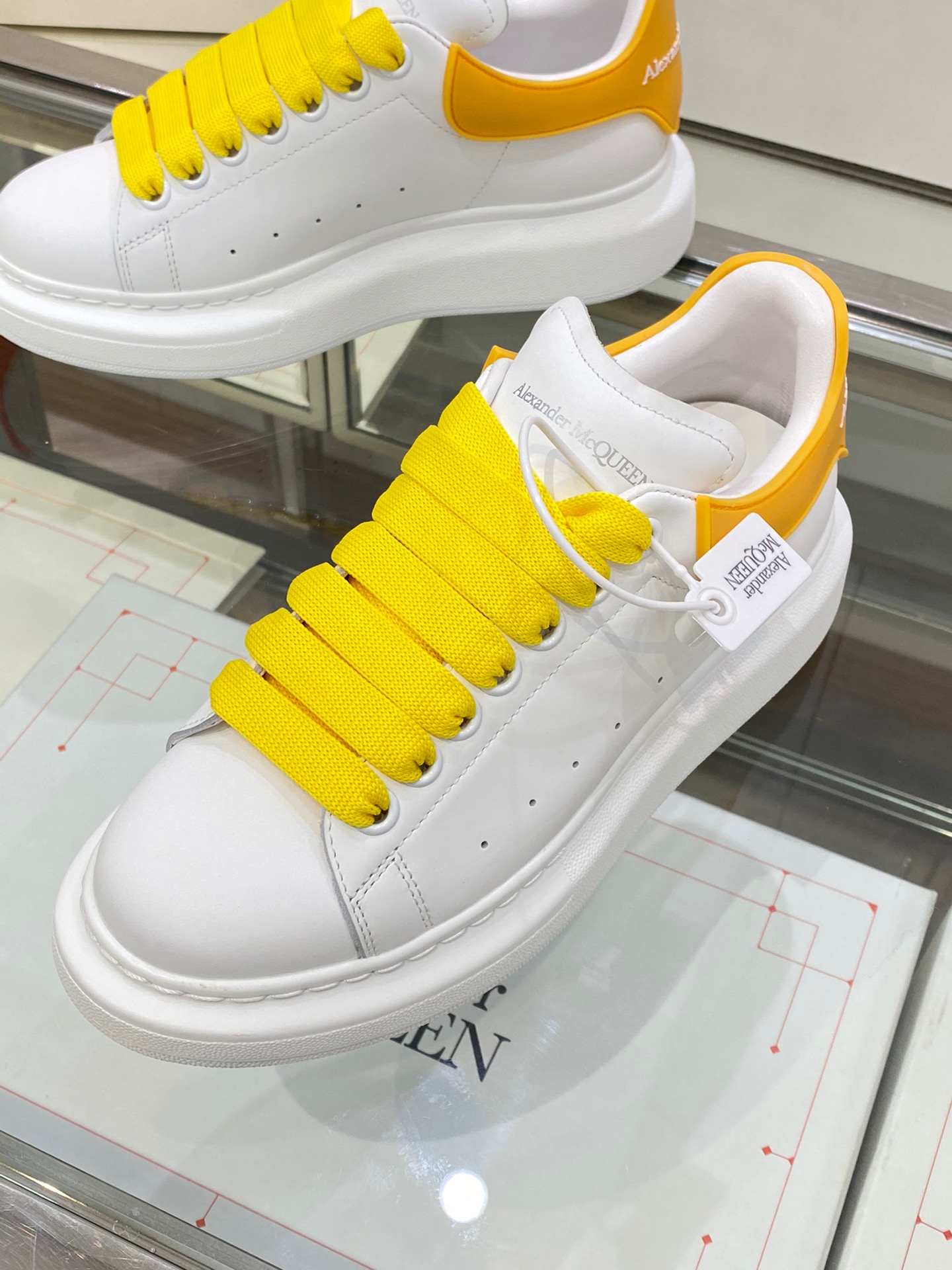 Alexander Mqueen Low-Top Air Platform Leather Sneakers    - EUR FASHION