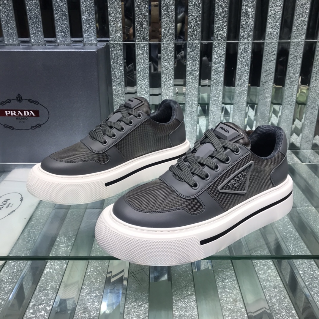 Prada Logo Sneakers In Black - EUR FASHION