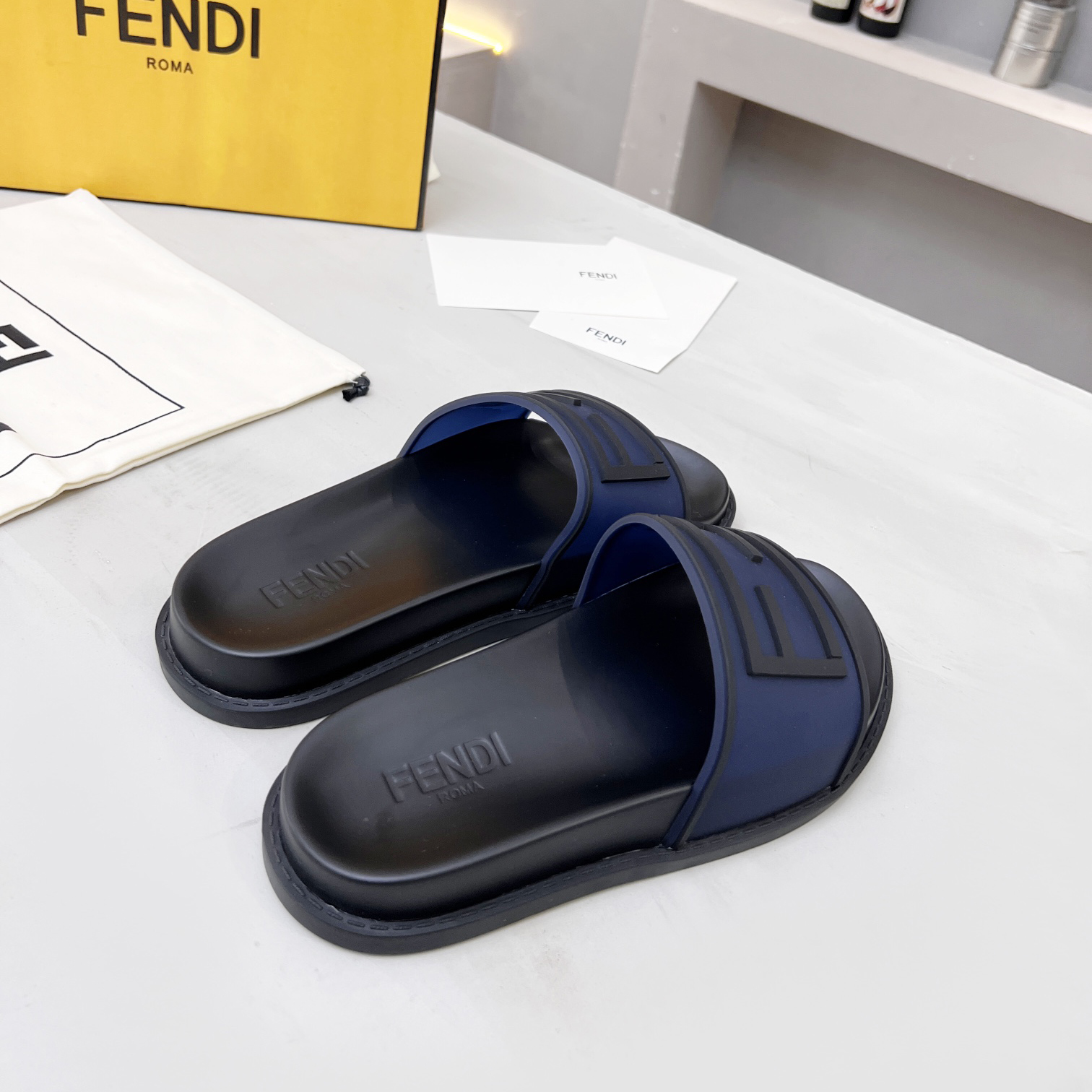 Fendi Baguette Slides - EUR FASHION