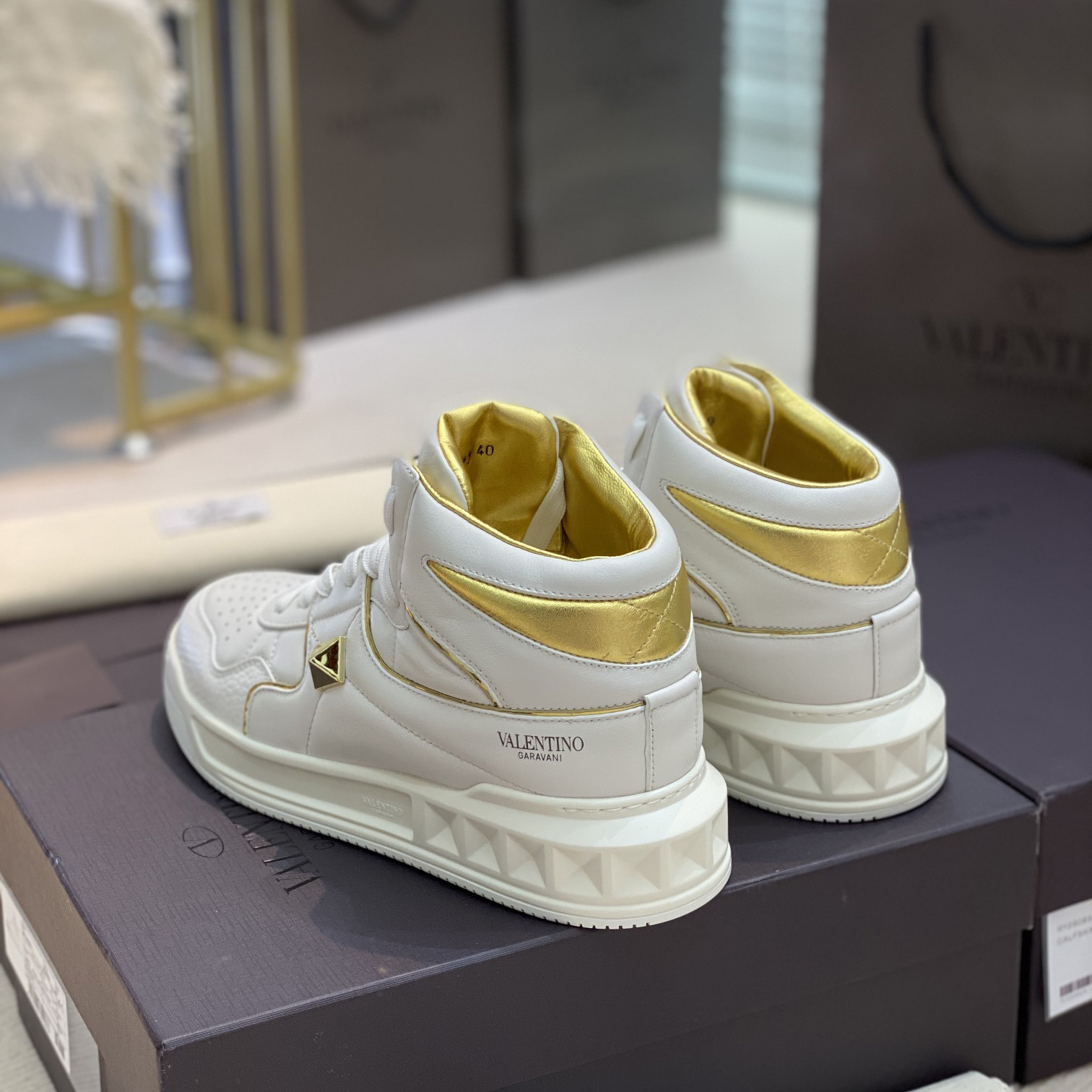Valenti One Stud Mid-Top Nappa Sneaker - EUR FASHION