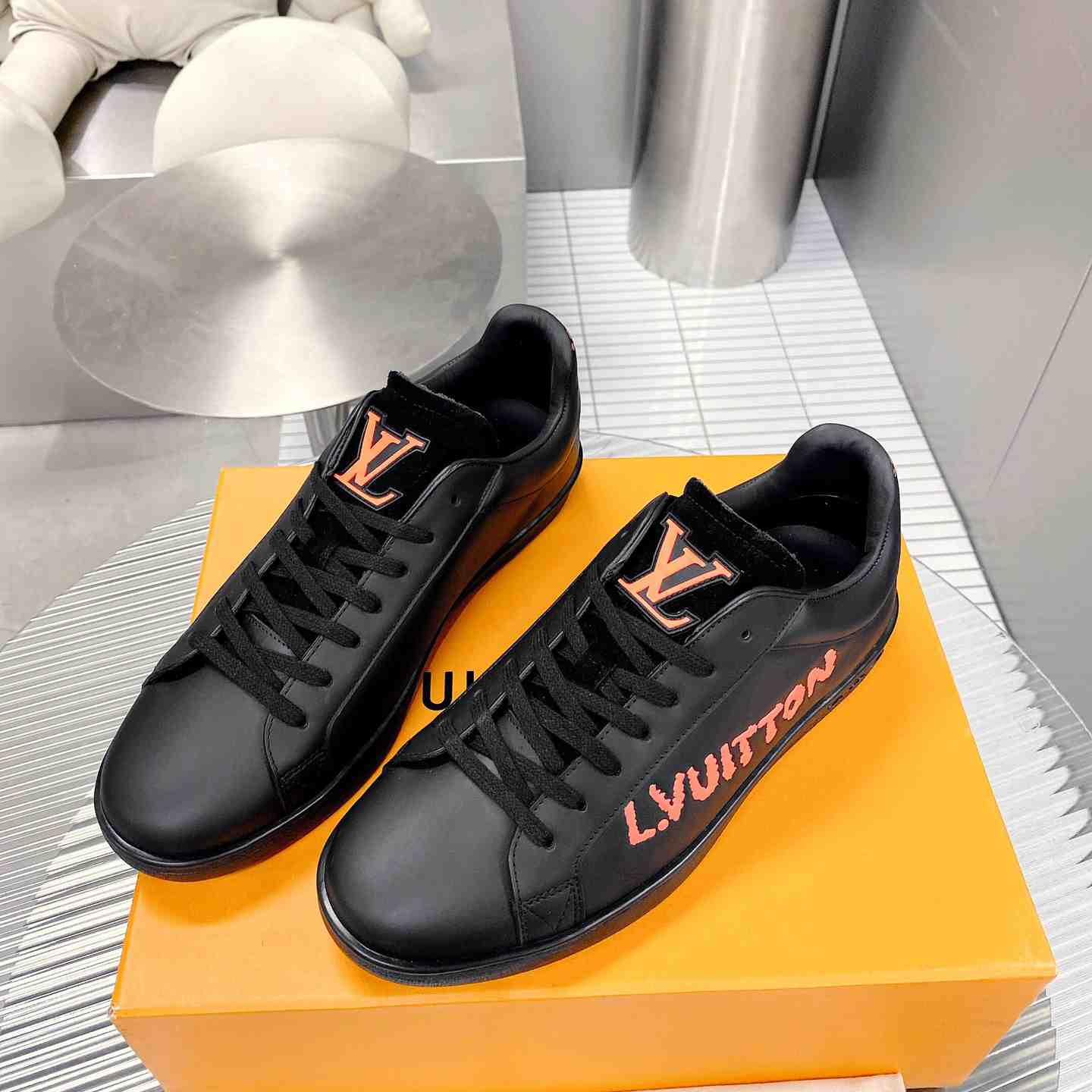 Louis Vuitton Luxembourg Samothrace Sneakers   1A9JCM - EUR FASHION