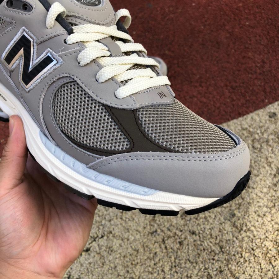 New Balance NB2002R Sneakers        M2002RAW - EUR FASHION