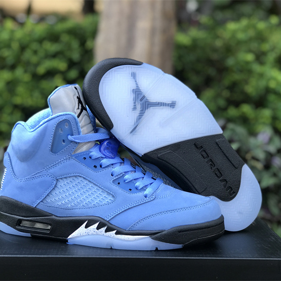  Air Jordan 5 “UNC"  Sneaker     DV1310-401  - EUR FASHION