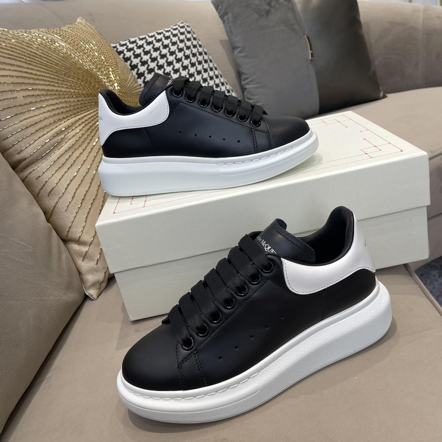 Alexander Mqueen Oversized Sneaker In Black/White - EUR FASHION