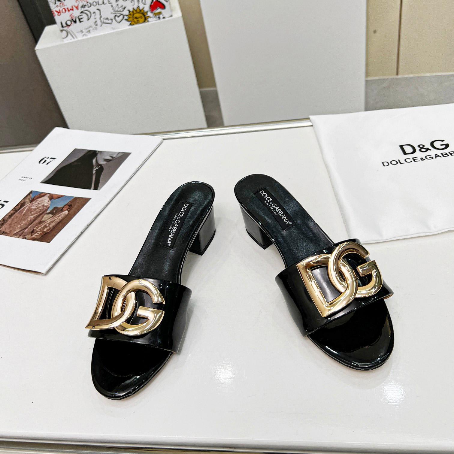 Dolce & Gabbana Polished Calfskin Sliders With DG Logo - EUR FASHION