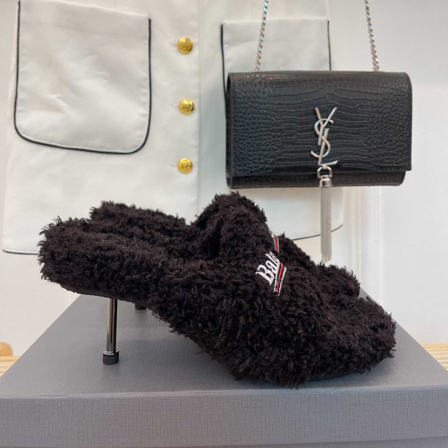 Balenciaga Furry Sandals - EUR FASHION