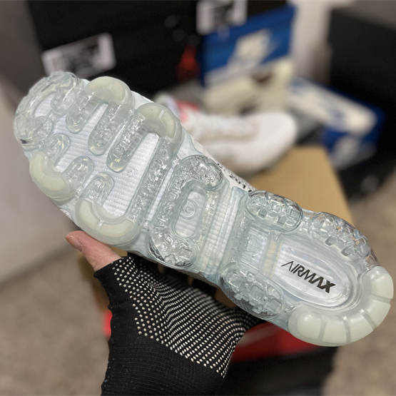 Off-White x Nike Air Vapormax Flyknit 2.0