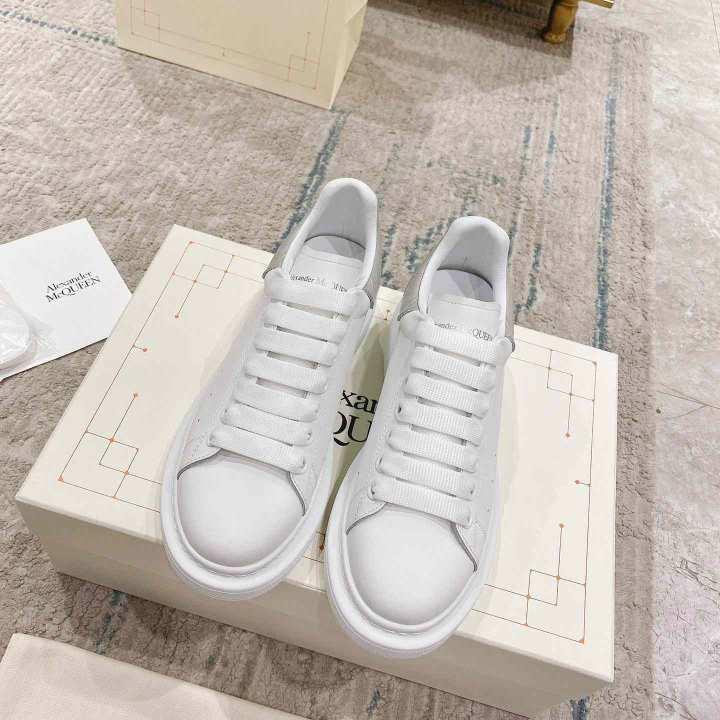 Alexander Mqueen Oversized Sneaker In White/Grey - EUR FASHION