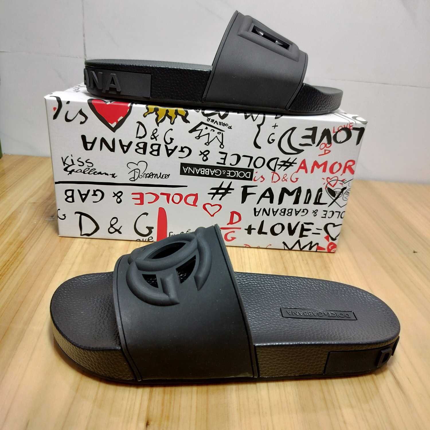 Dolce & Gabbana Rubber Beachwear Slides With DG Millennials Logo - EUR FASHION