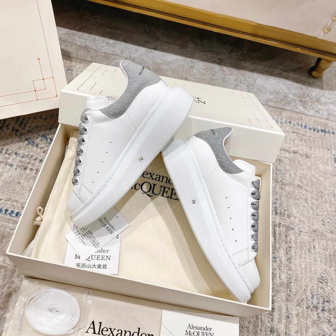 Alexander Mqueen Oversized Sneaker In White - EUR FASHION