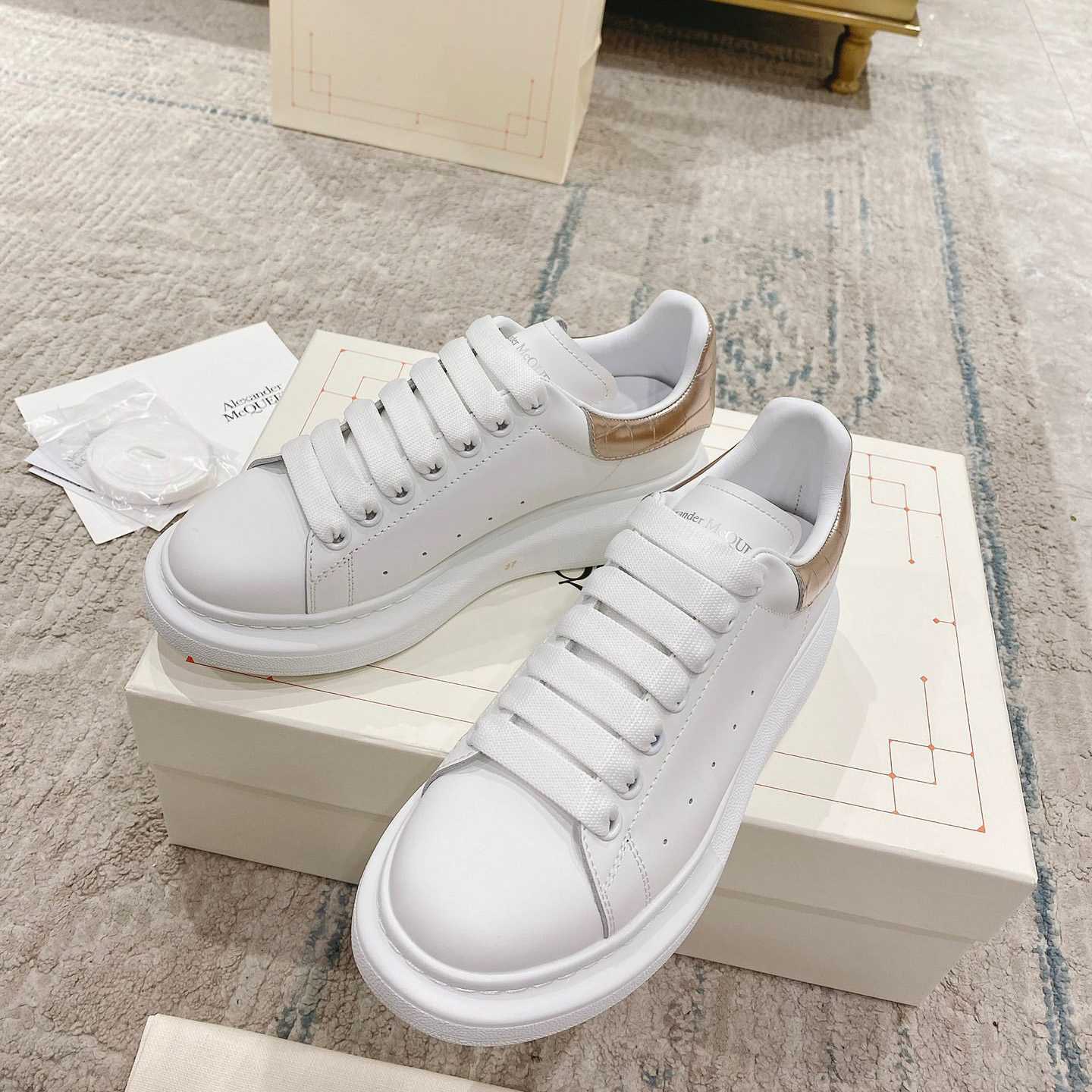 Alexander Mqueen Oversized Sneaker In White - EUR FASHION