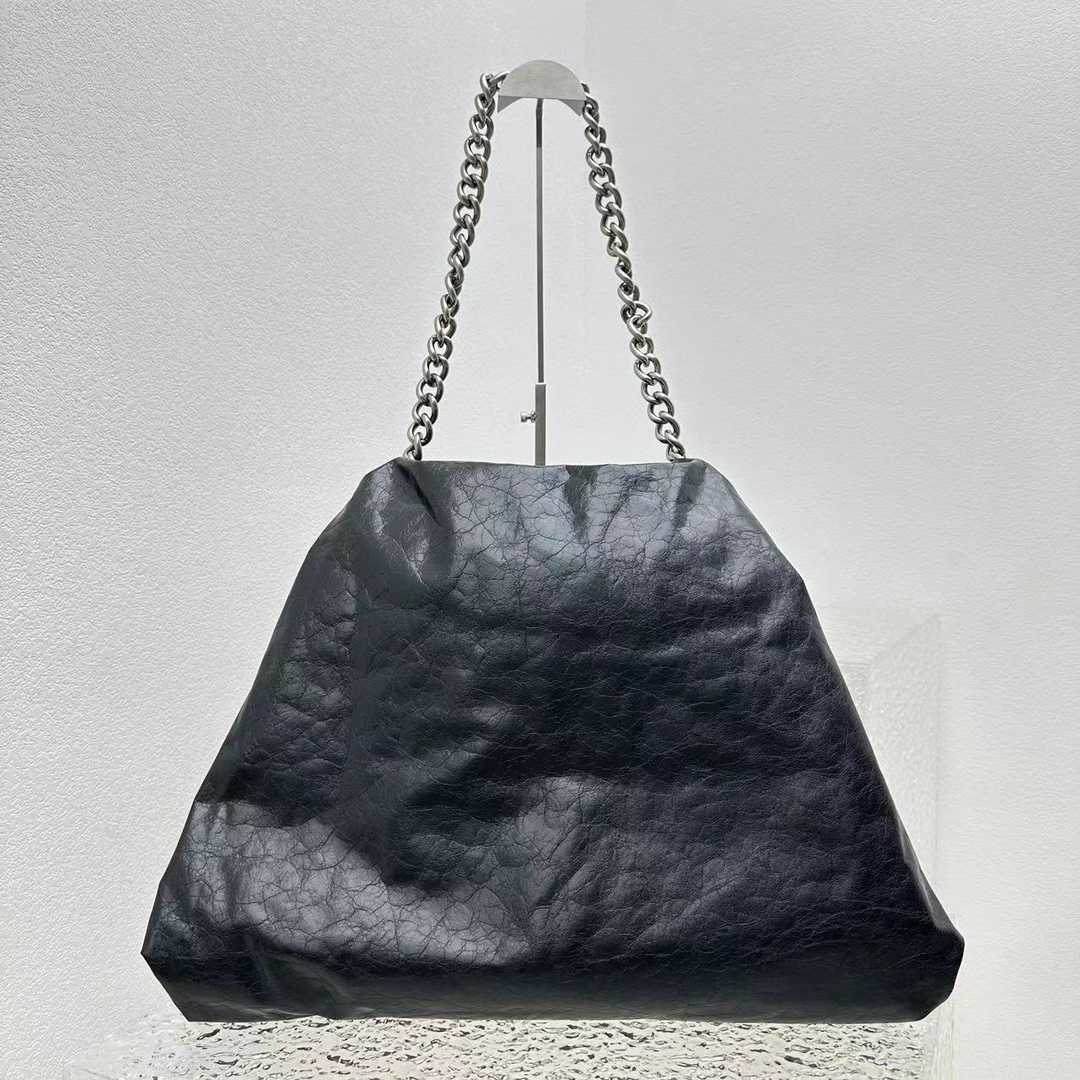 Balenciaga Puffer Large Bag In Black - EUR FASHION