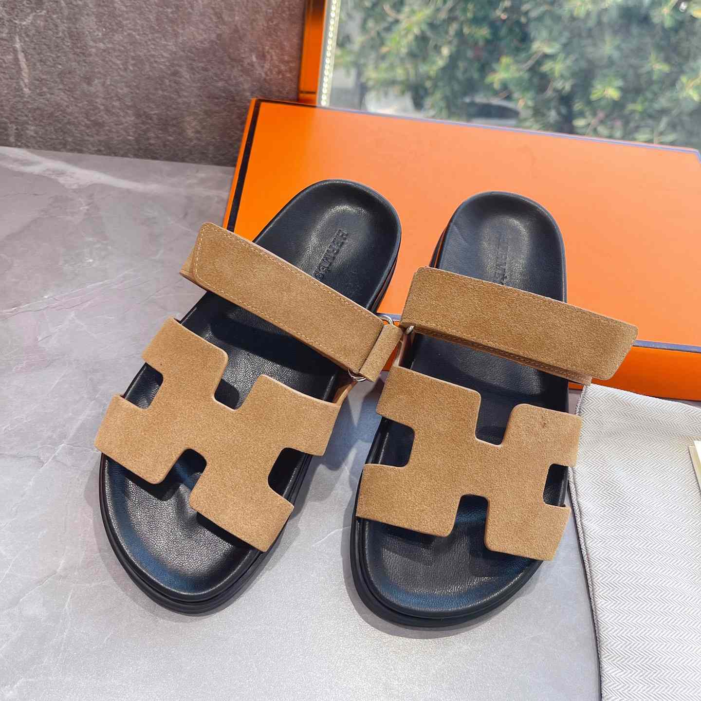 Hermes Authenticated Chypre Sandal  - EUR FASHION