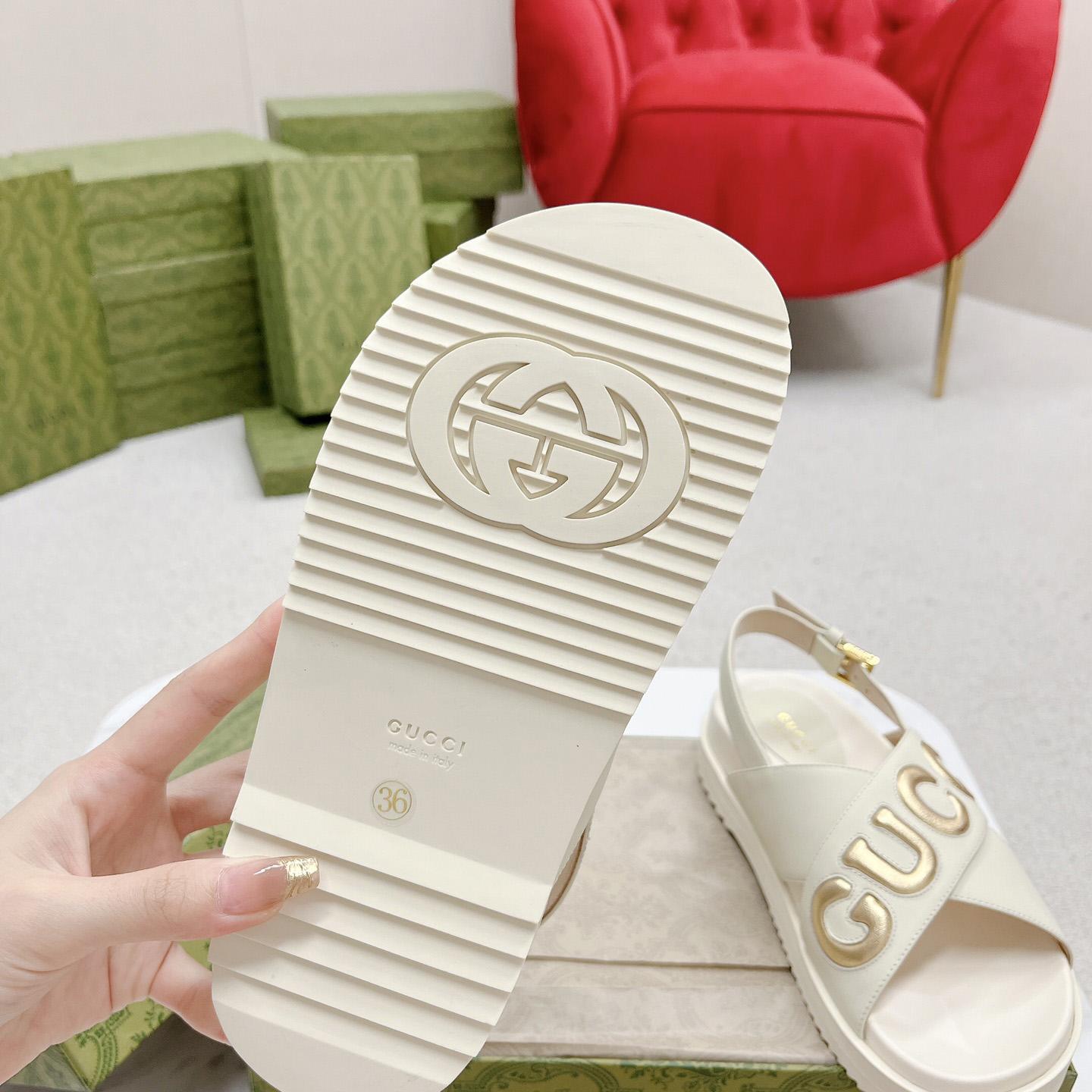 Gucci White Embossed Sandals - EUR FASHION