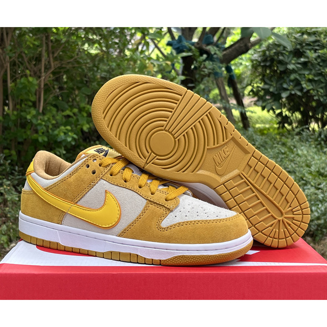 Nike Dunk Low WMNS “Gold Suede” Sneaker       DV7411-200 - EUR FASHION