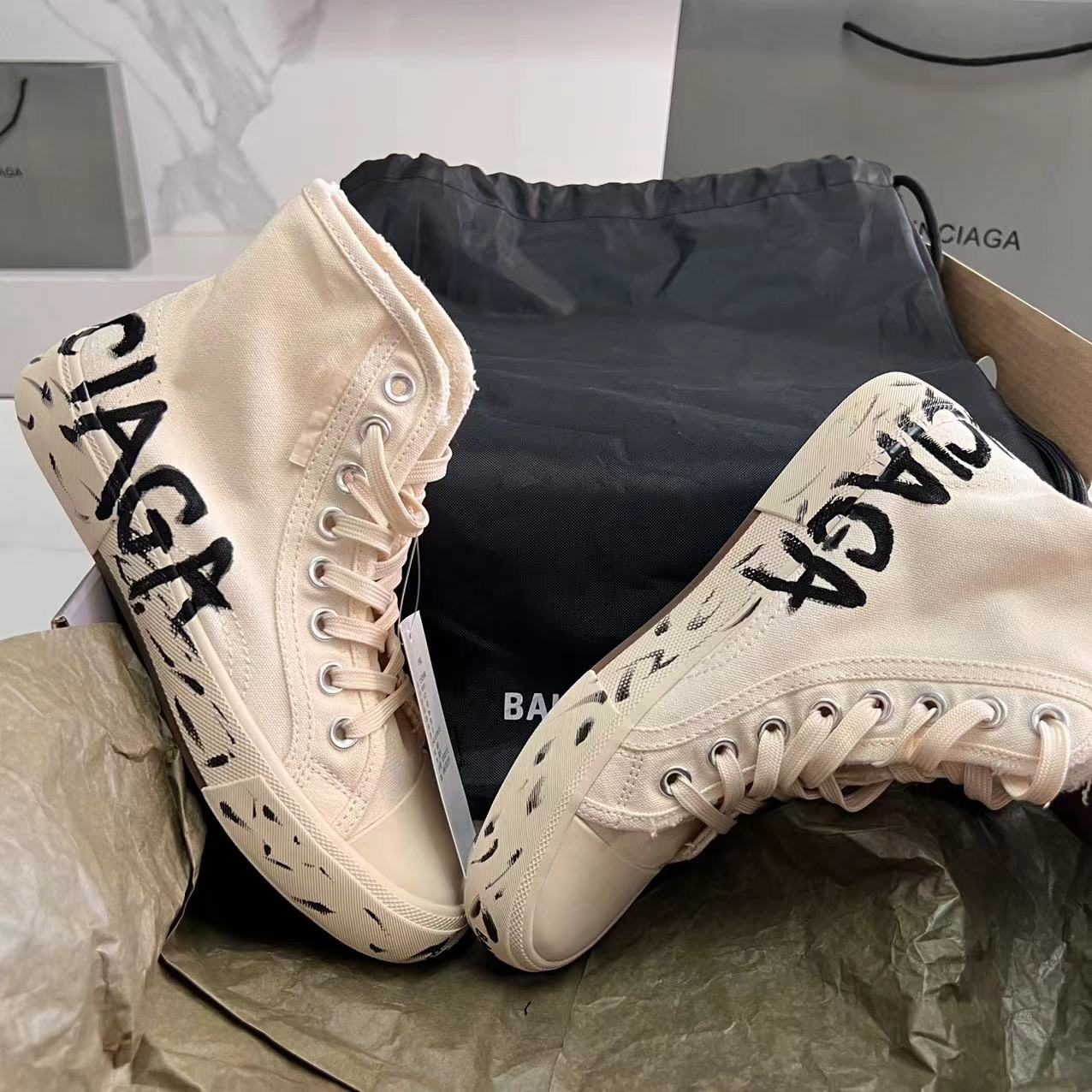 Balenciaga Paris High Top Graffiti Sneaker In White  - EUR FASHION