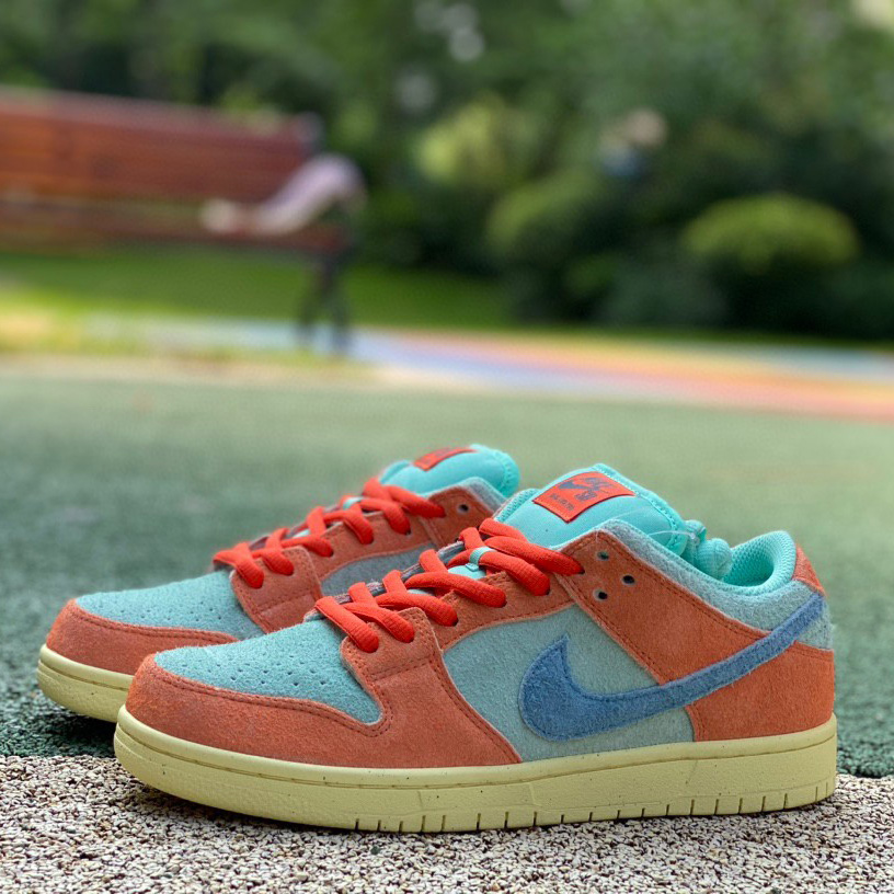 Nike Dunk SB Low Noise Aqua Sneakers       DV5429-80 - EUR FASHION