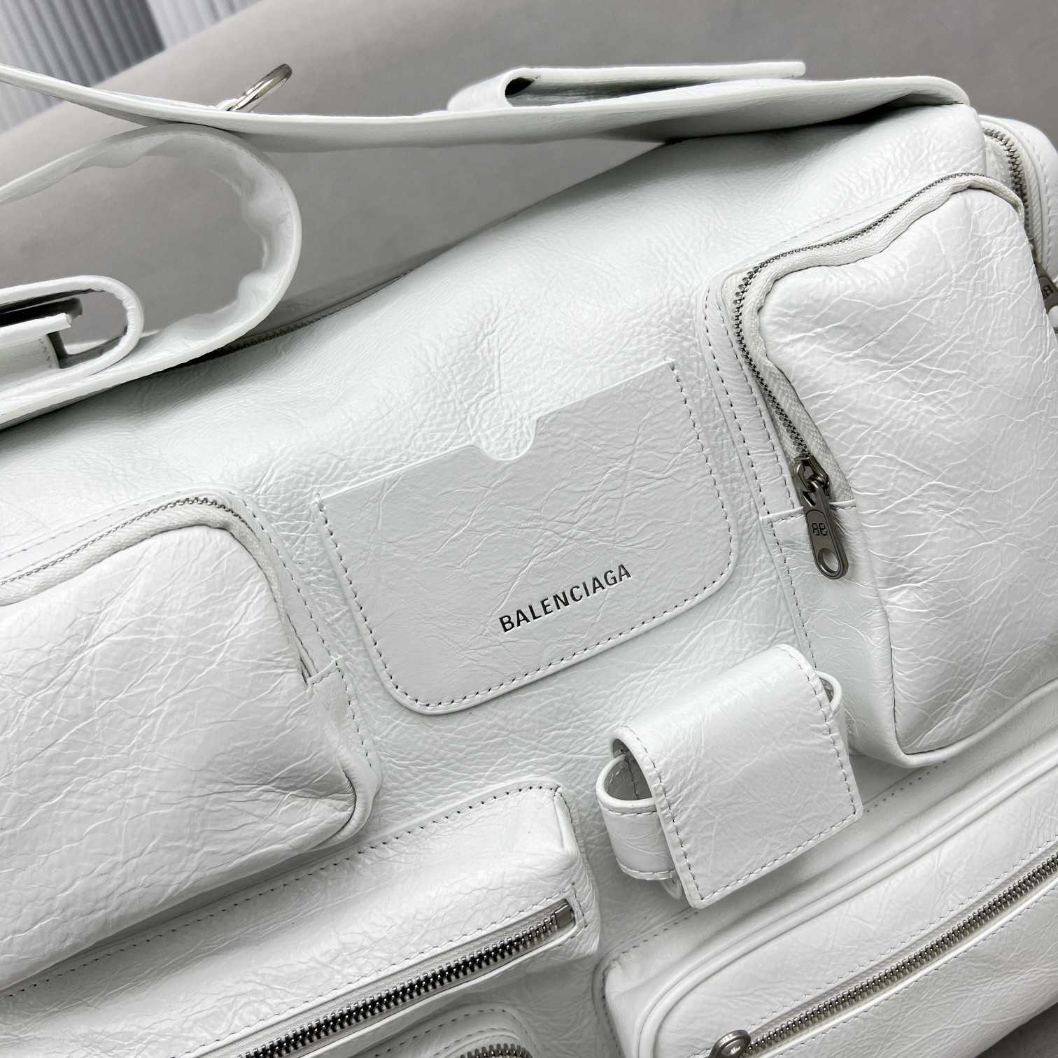 Balenciaga Superbusy Large Sling Bag In White - EUR FASHION