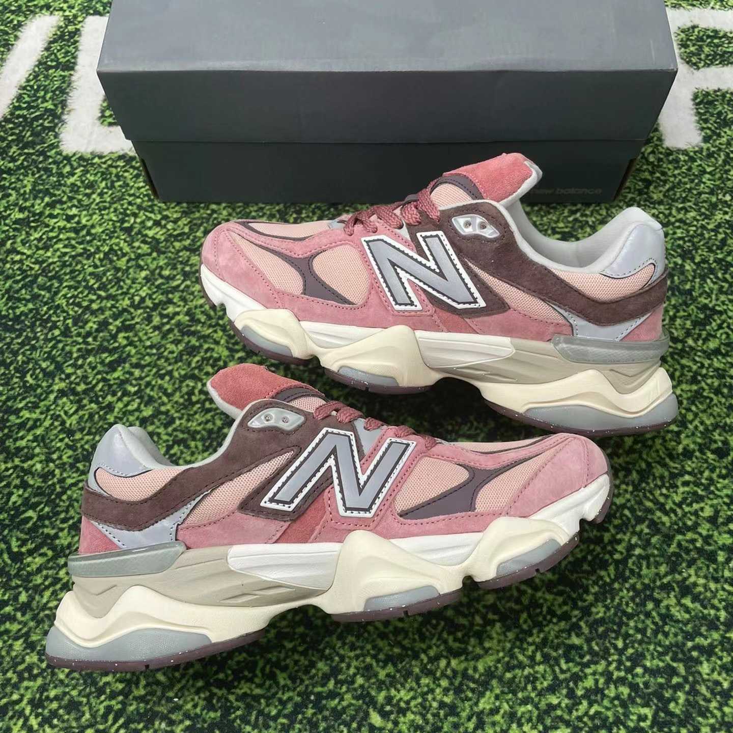 New Balance 9060”Inside Voices“ Sneakers         - EUR FASHION