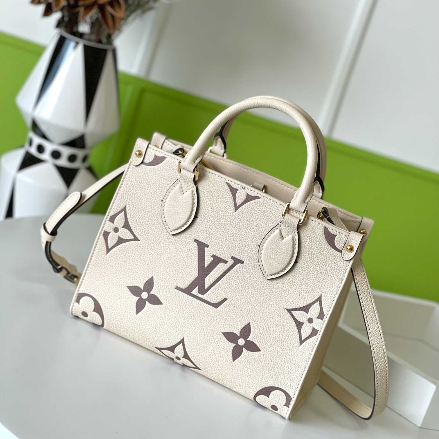 Louis Vuitton OnTheGo   M45654   25-19-11.5cm - EUR FASHION