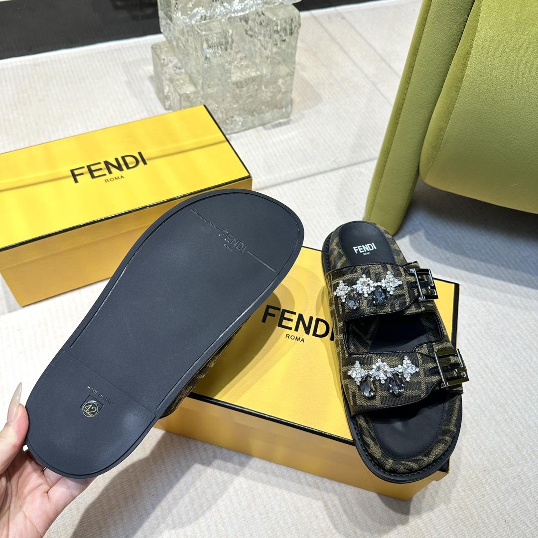 Fendi Feel Brown Fabric Slides - EUR FASHION