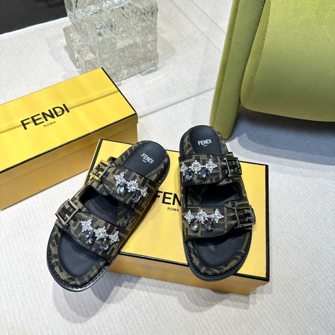 Fendi Feel Brown Fabric Slides - EUR FASHION