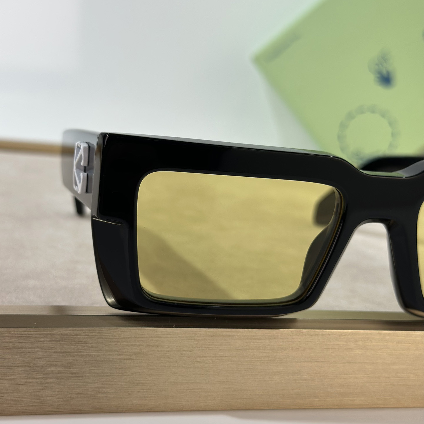Off White Moberly Sunglasses      OERl114 - EUR FASHION