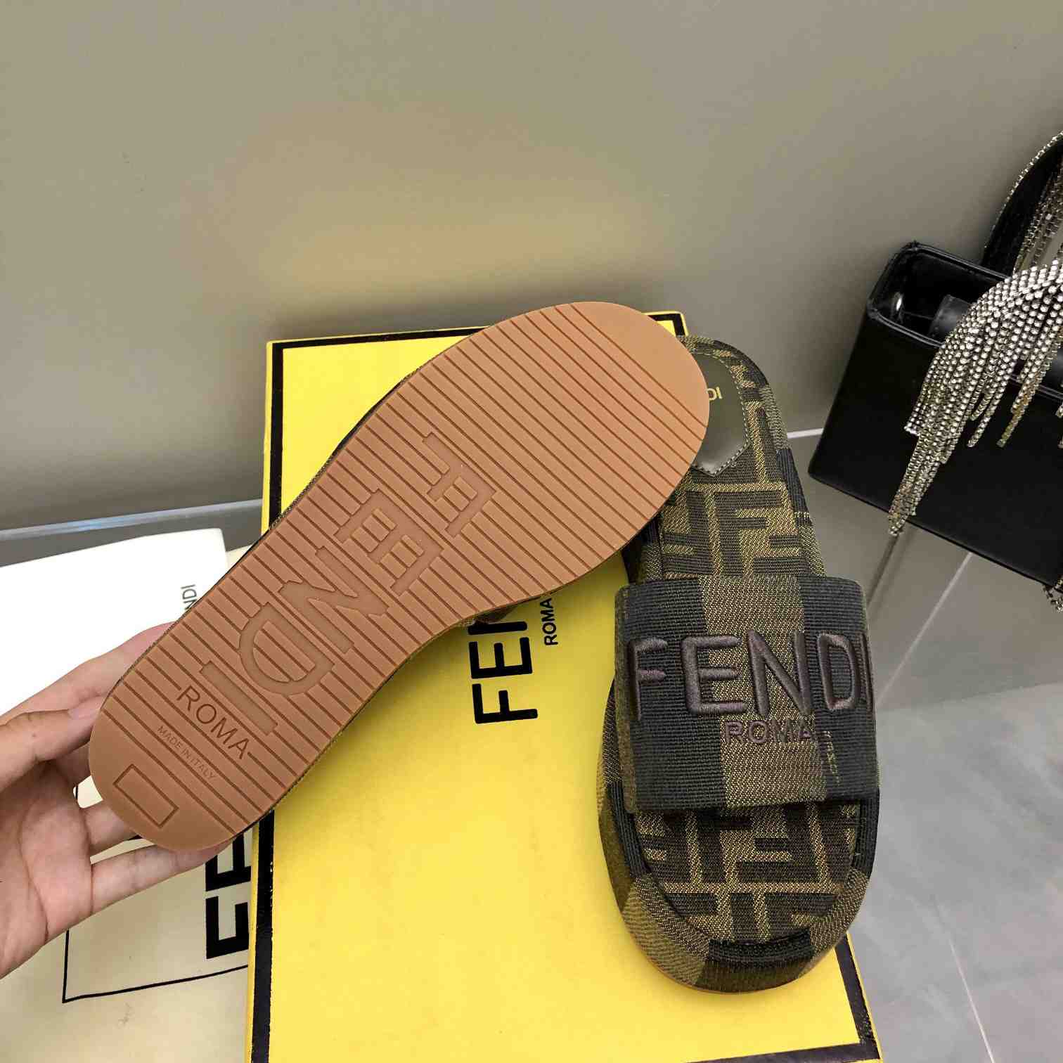 Fendi Sunshine Brown Fabric Flatform Slides - EUR FASHION