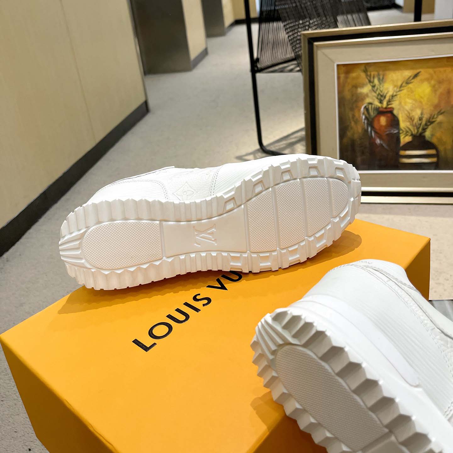 Louis Vuitton Run Away Sneaker         - EUR FASHION