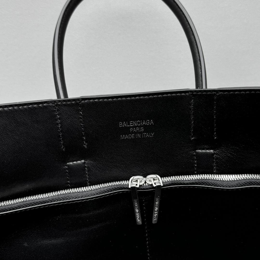 Balenciaga Bel Air Small Carry All Bag in black - EUR FASHION