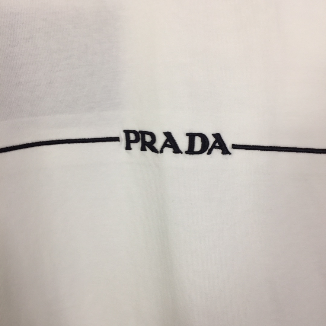 Prada Cotton  T-shirt  - EUR FASHION